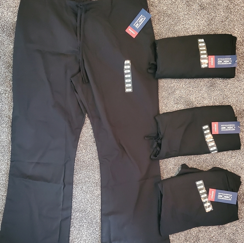 Cherokee Black Srubs Bottoms